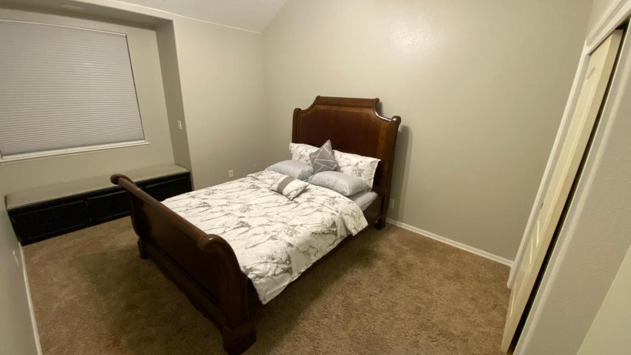 Beautiful Peaceful Desirable Home In Madera Rancho 외부 사진