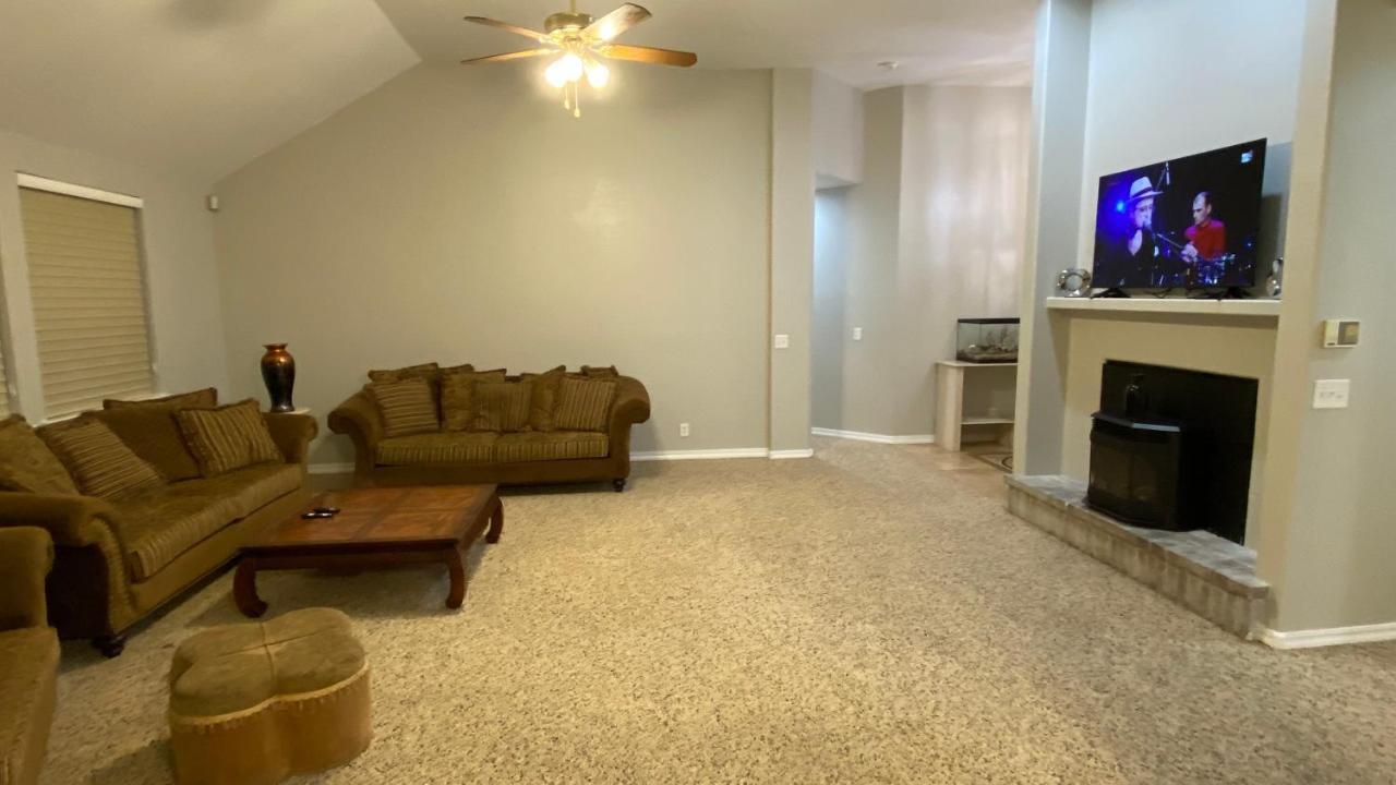 Beautiful Peaceful Desirable Home In Madera Rancho 외부 사진