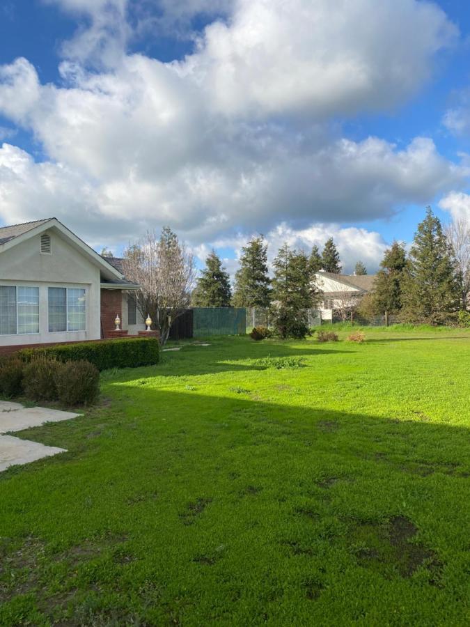 Beautiful Peaceful Desirable Home In Madera Rancho 외부 사진